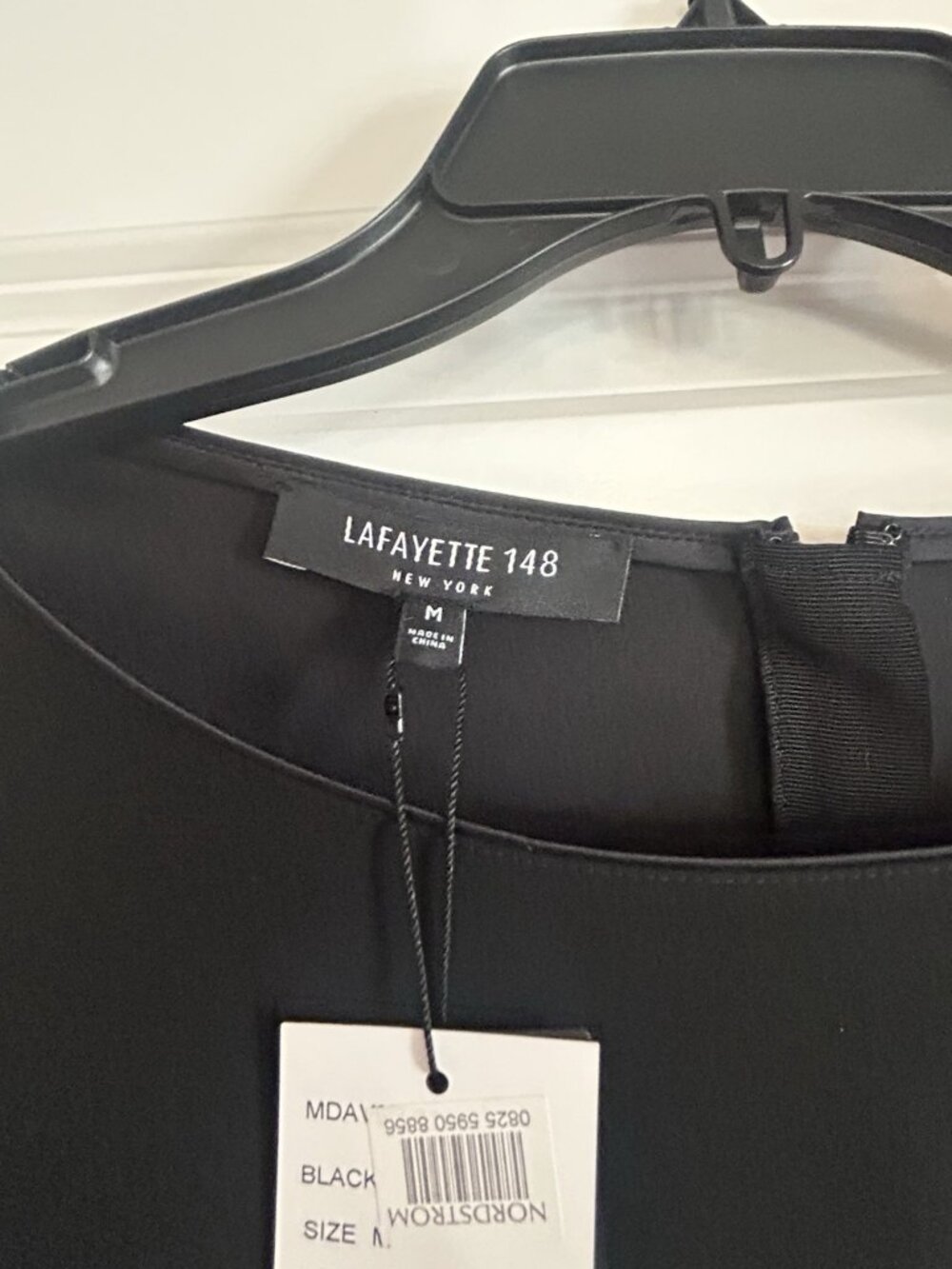 Lafayette 148 Dress Medium Womens Black Crepe Ruffle Sleeve Detail Shift NWT - Picture 5 of 11